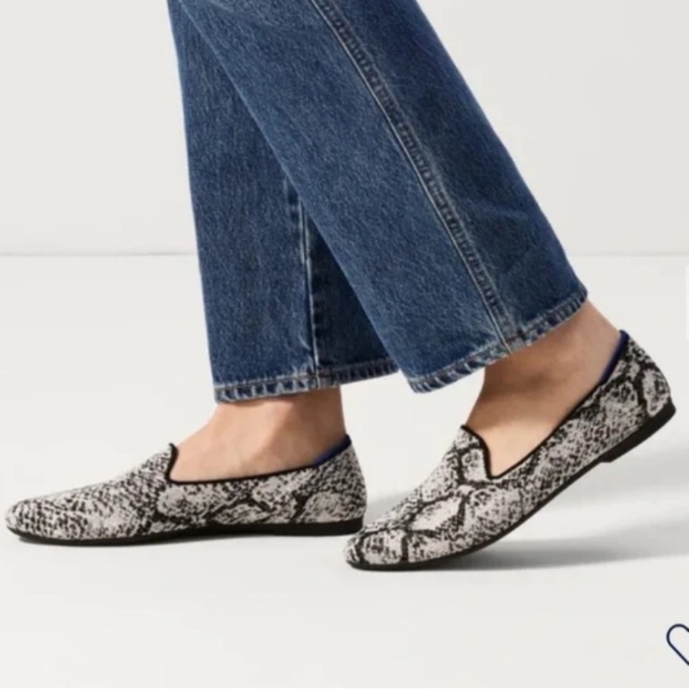 Rothy’s Almond Toe Loafer Python Black White Grey size 8.5 - Picture 2 of 6